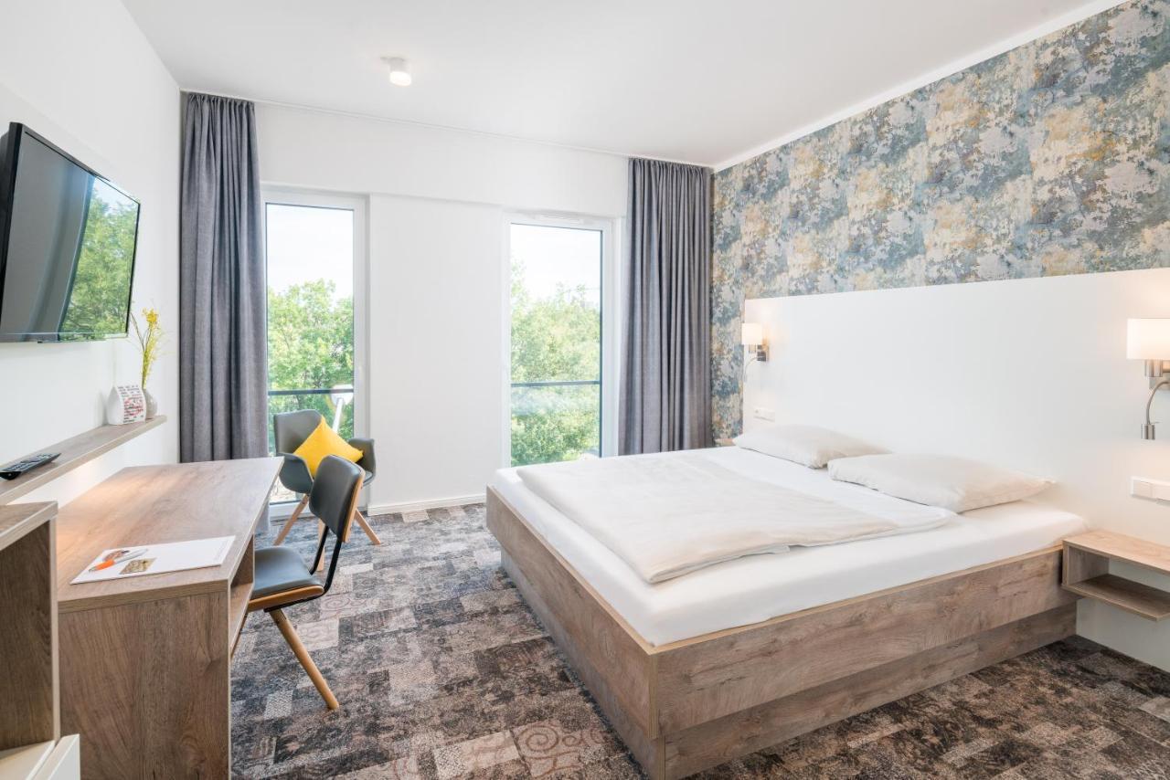 Stadthotel Lohne, Self Check In, Mit Baeckerei Und Cafe Löhne Esterno foto
