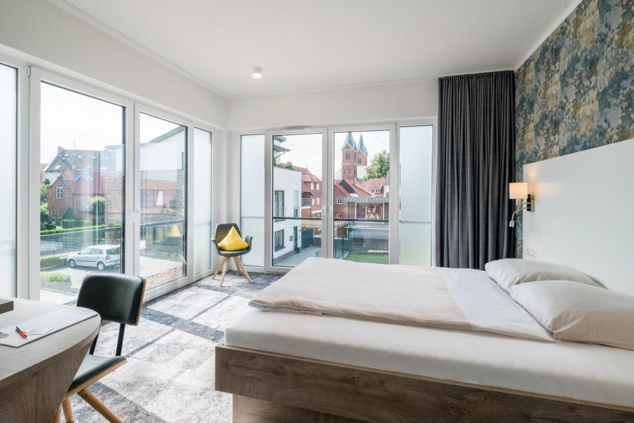 Stadthotel Lohne, Self Check In, Mit Baeckerei Und Cafe Löhne Esterno foto